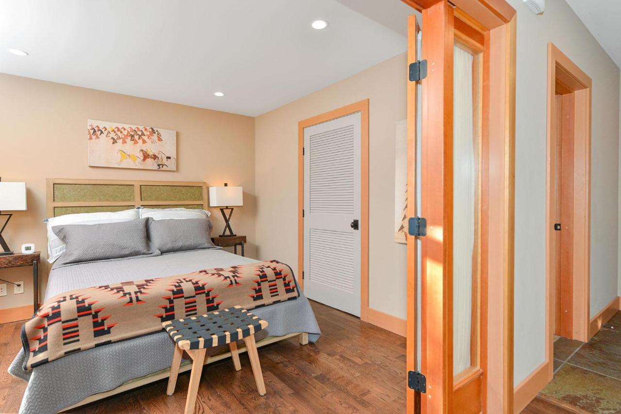 Salishan Chief Suite Cowichan Bay Eksteriør billede